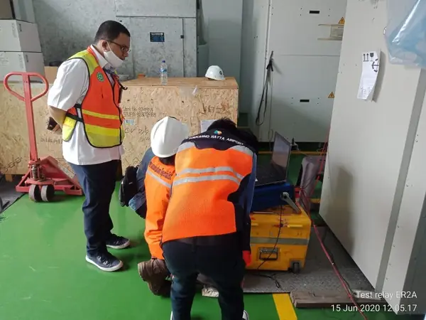 Pemasangan panel kontrol di Terminal 2