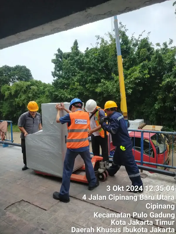 Upgrade master control desk di Pulogadung