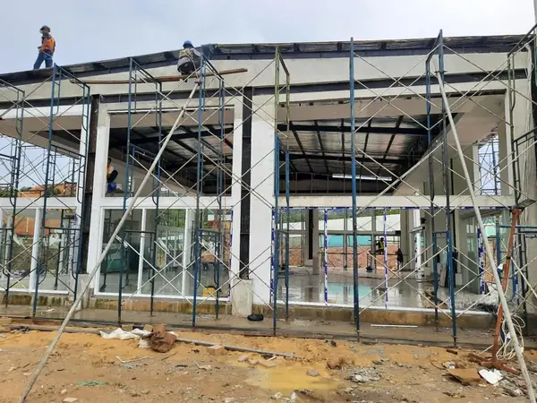 Instalasi elektronika di proyek PLBN